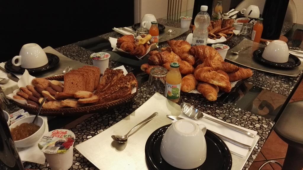 Bed and Breakfast A Casa Di Gio Турин Екстер'єр фото